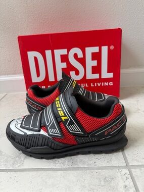 Diesel Men’s Red and Black Athletic Sneakers with Yellow Logo
